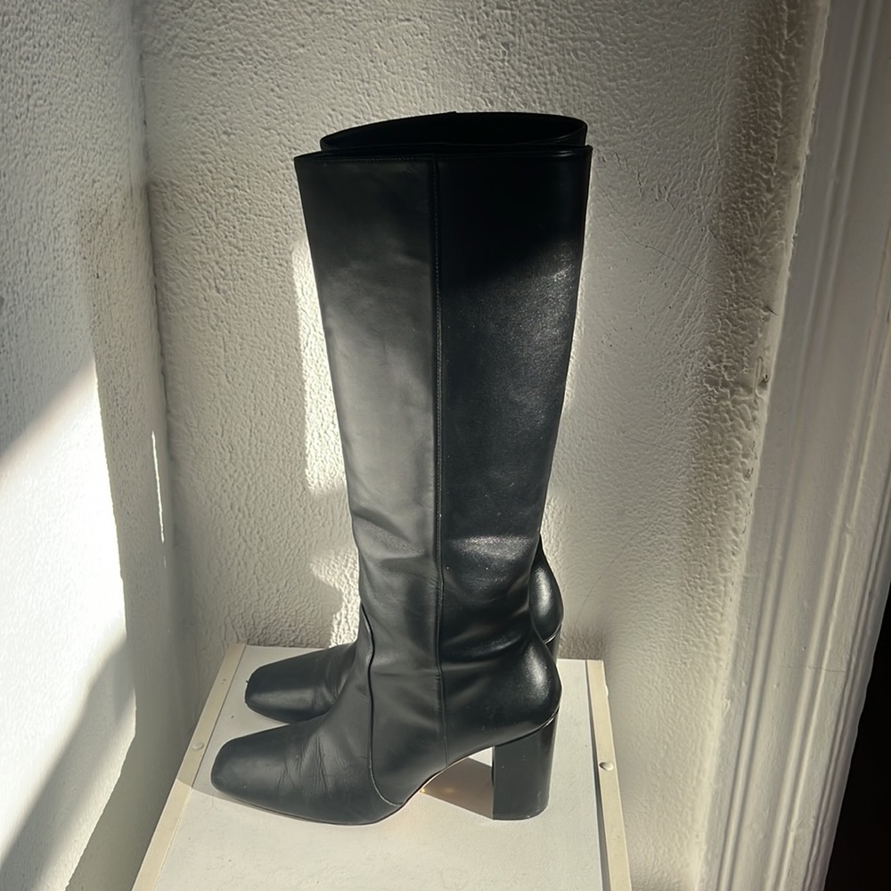 Stuart Weitzman Knee-High Carita 80 Leather Boots in Black Leather